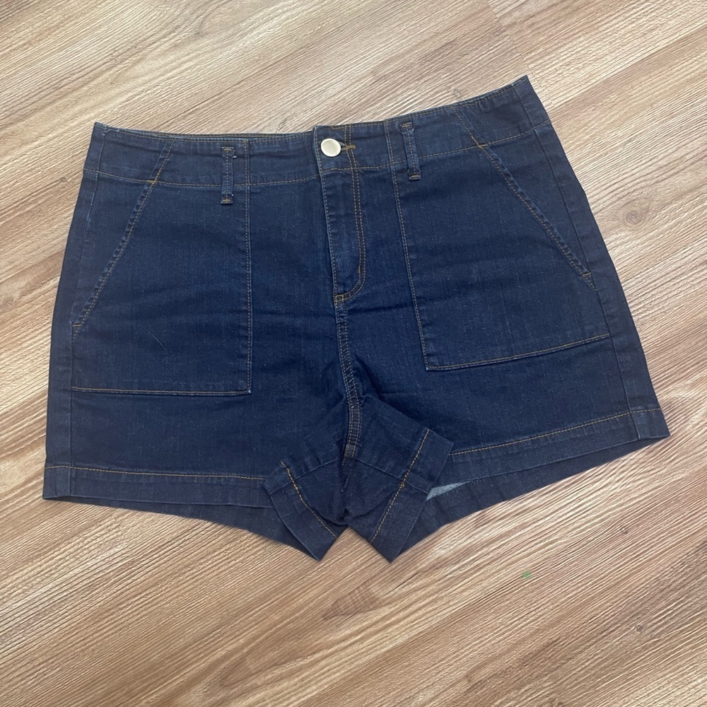 LOFT Patch Pocket High Rise Dark Denim Shorts Size 30/10